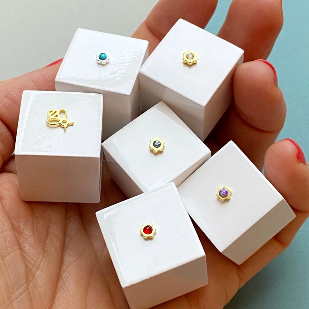 LULU Copenhagen Blomst earring 1 pcs Ear stud, 1 pcs White