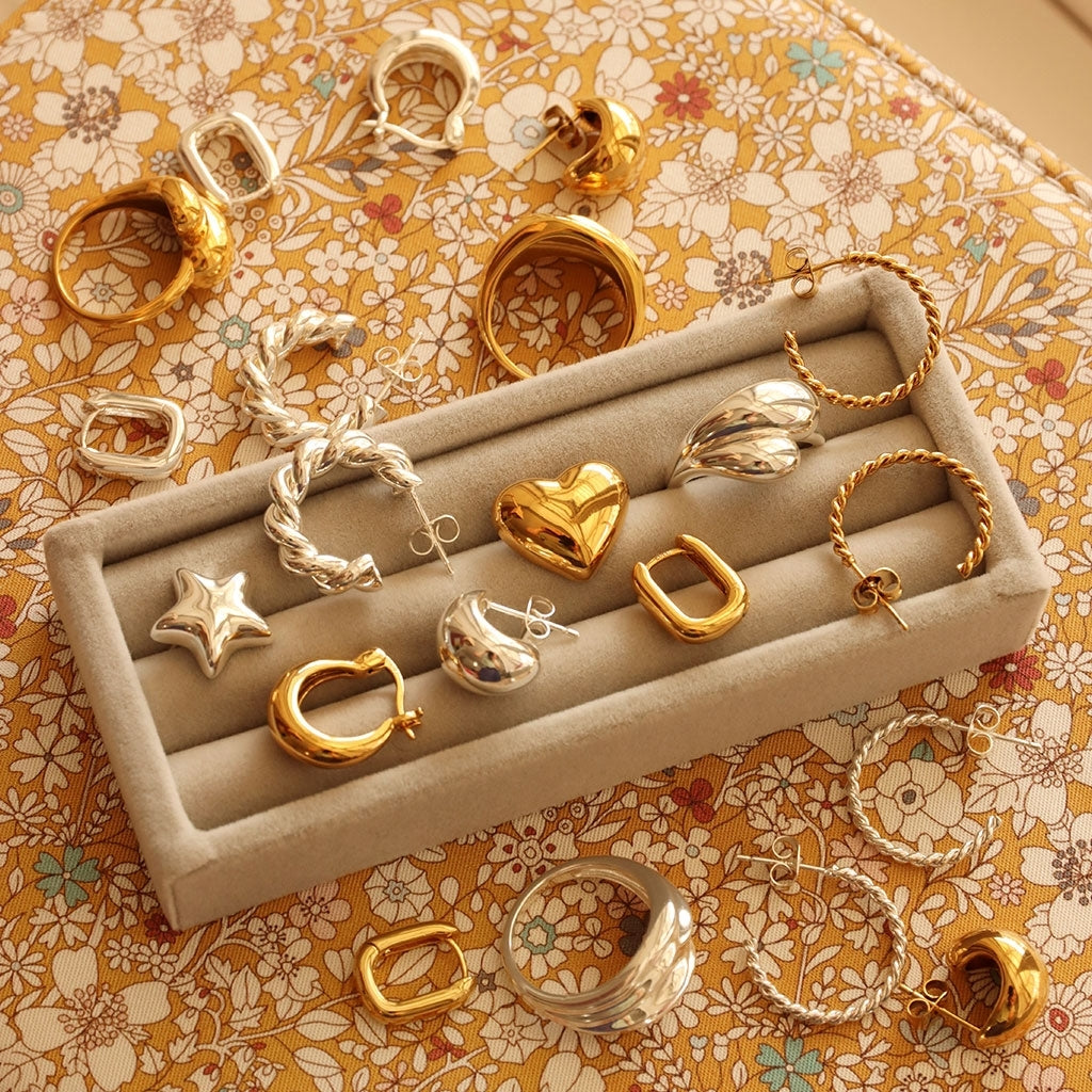 LULU Copenhagen Chunky Twisted Hoops pair Hoops Gold plated