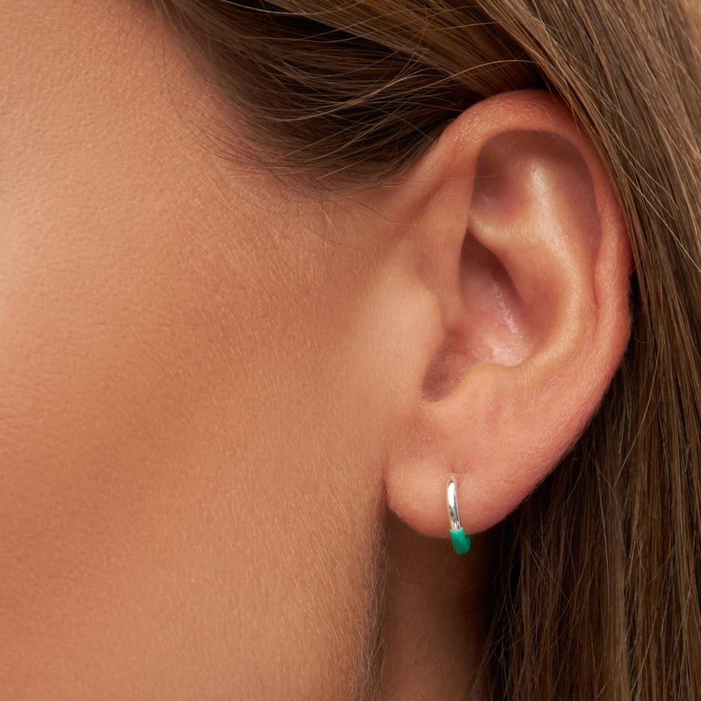 LULU Copenhagen Color Hoop Half Dip 1 pcs silver plated Hoops Light Green