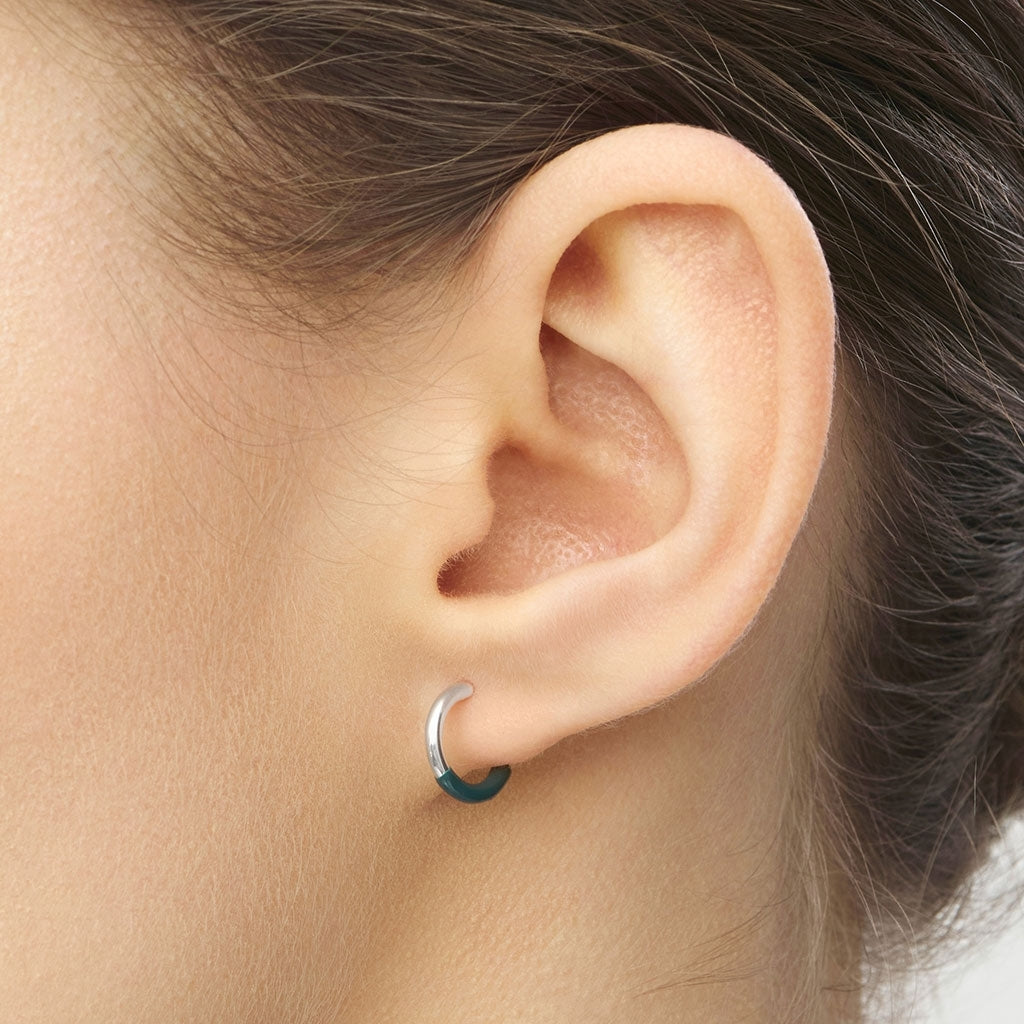 LULU Copenhagen Color Hoop Half Dip 1 pcs silver plated Hoops North Sea Green