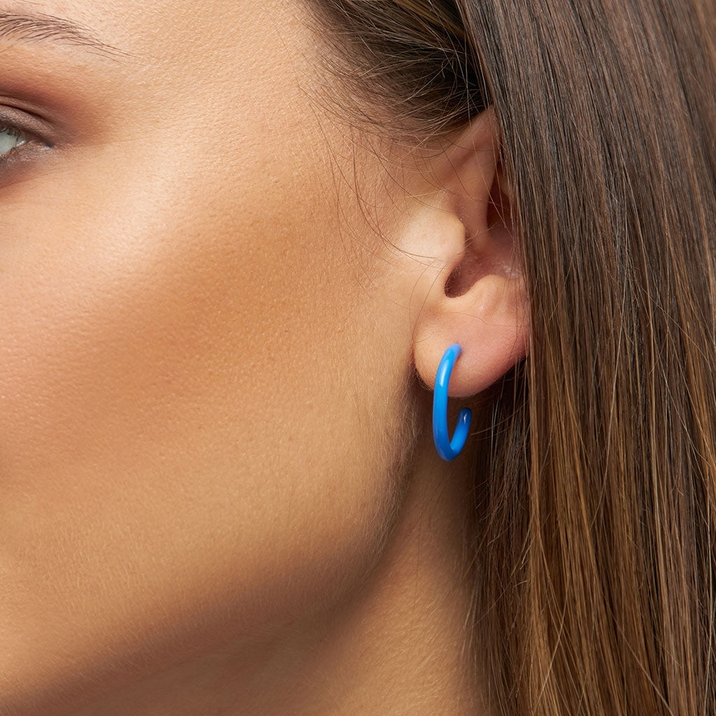LULU Copenhagen Color Hoops Medium pair Hoops Blue