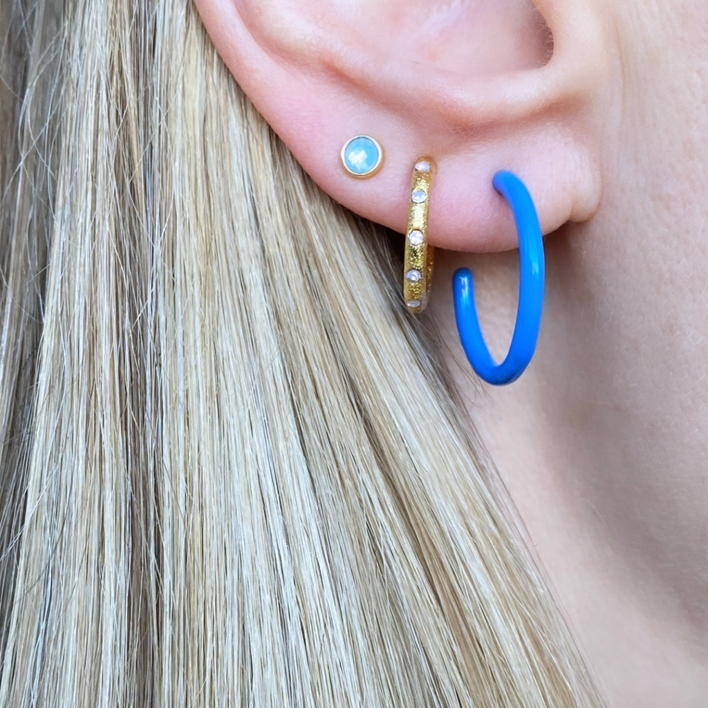 LULU Copenhagen Color Hoops Medium pair Hoops Blue