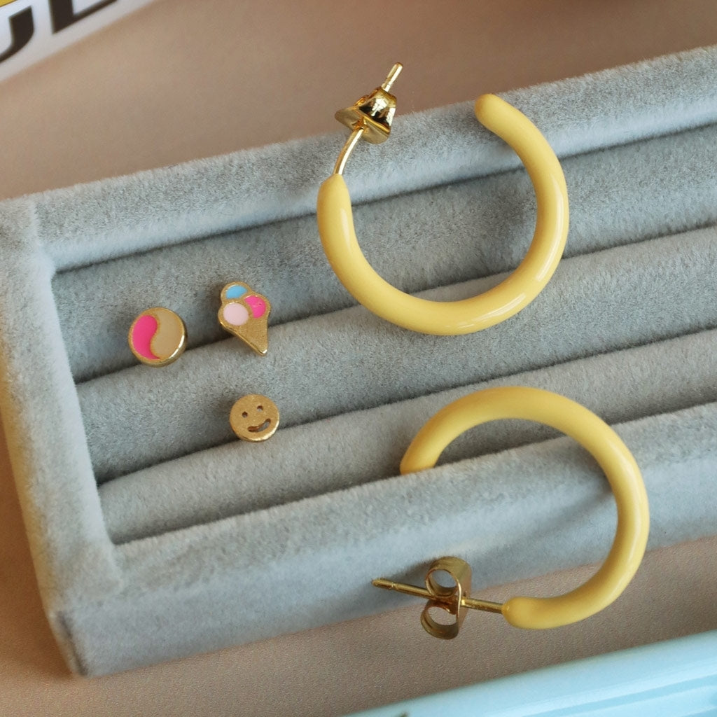 LULU Copenhagen Color Hoops Medium pair Hoops Yellow