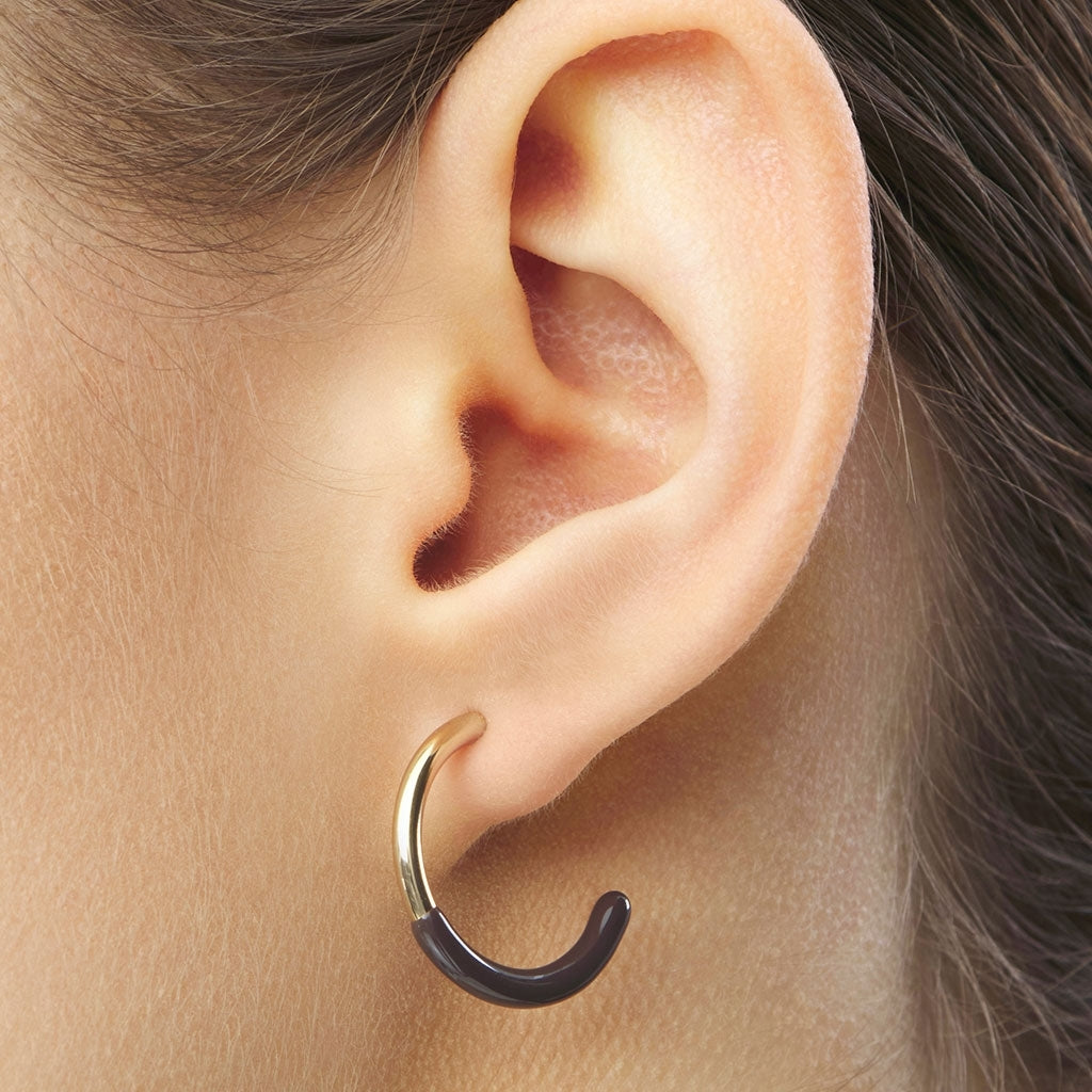LULU Copenhagen Color Hoops half Dip Medium pair - Gold plated brass Hoops Cocoa Powder