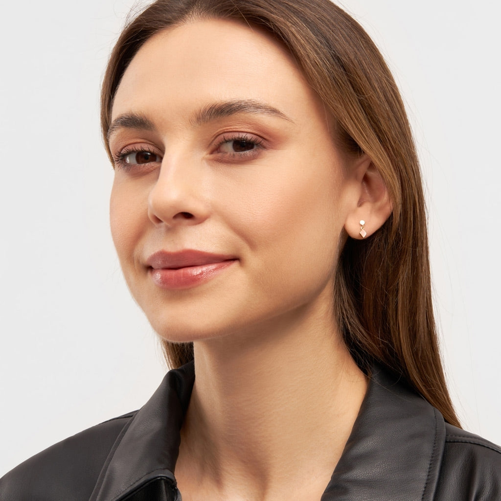 LULU Copenhagen Confetti Dangling earring 1 pcs gold plated Ear stud, 1 pcs Burnt Coral