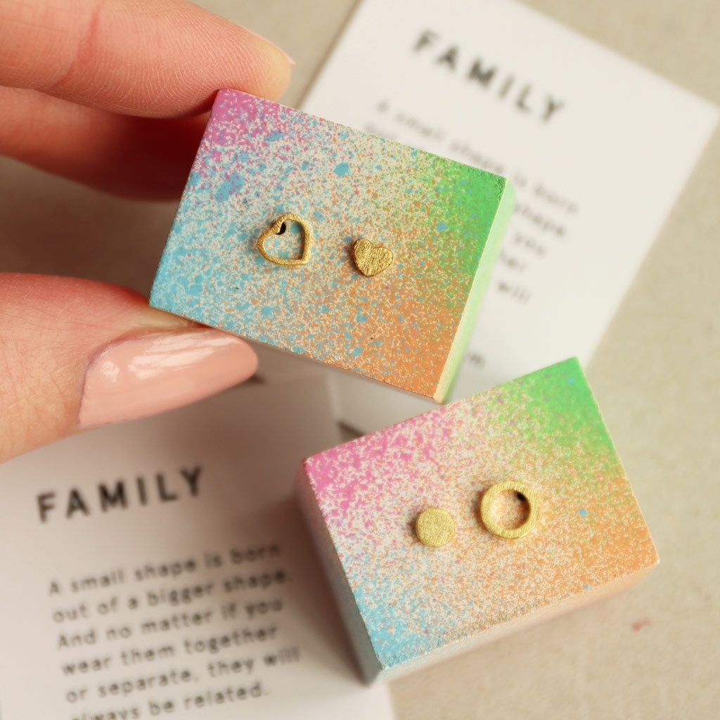 LULU Copenhagen Family Love Earrings pair brushed Earrings, pairs Gold plated