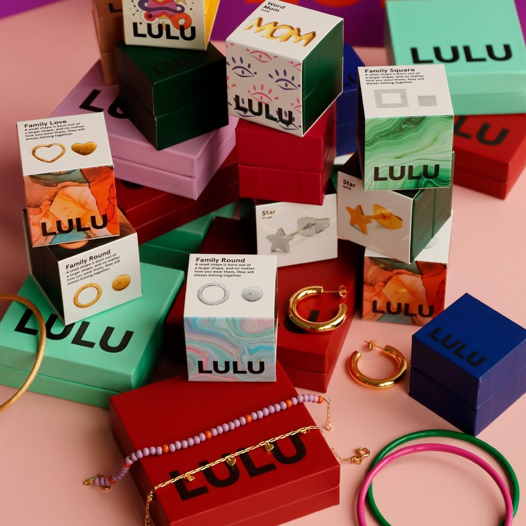 LULU Copenhagen Family Round Earrings pair brushed Earrings, pairs Gold plated