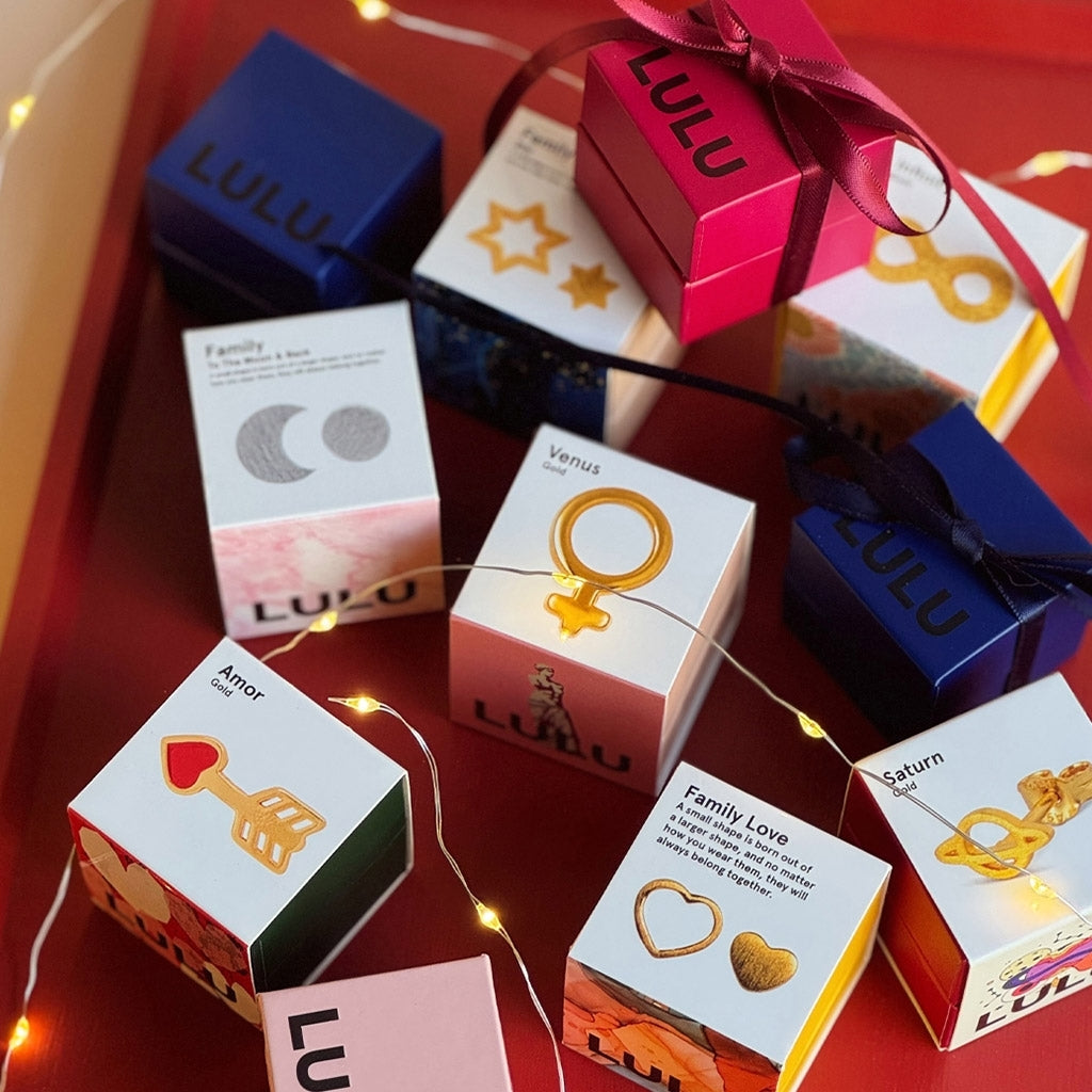 LULU Copenhagen Family To The Moon And Back earrings pair Earrings, pairs Silver