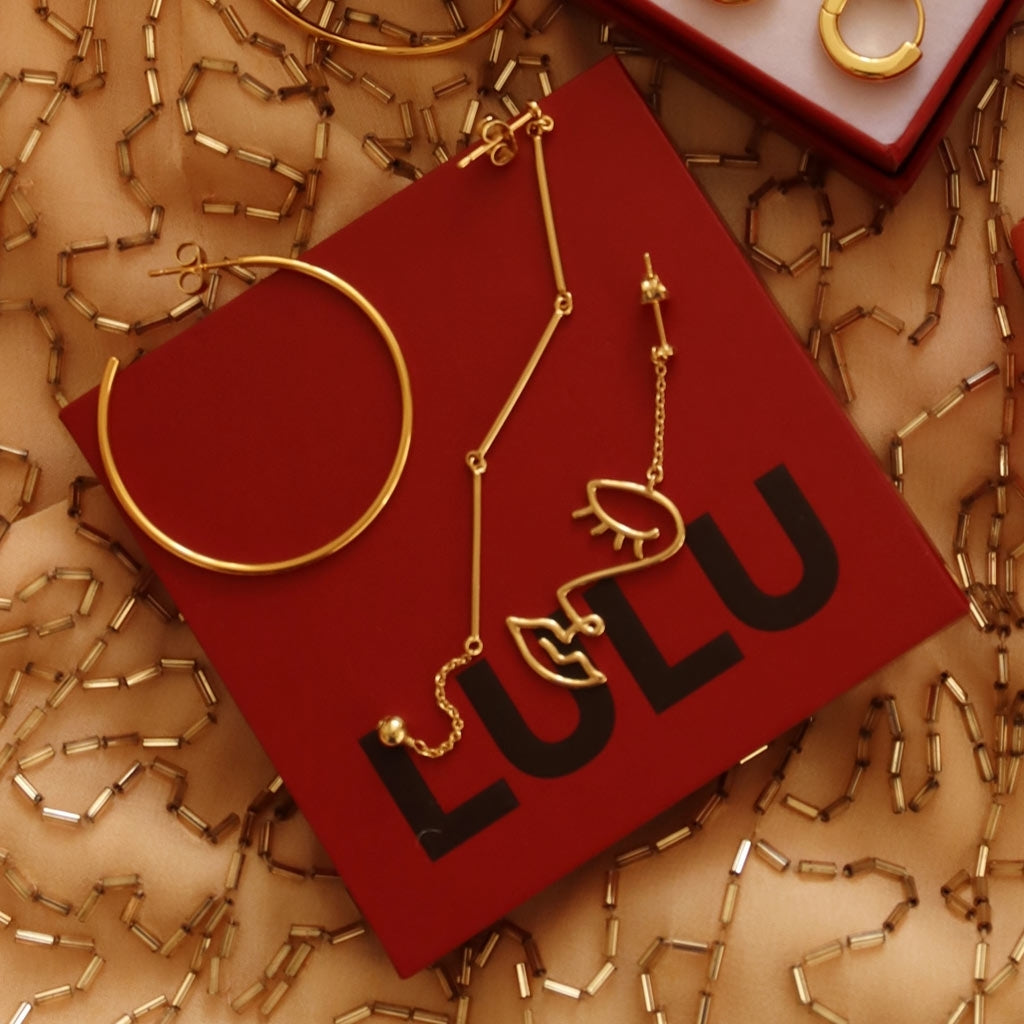 LULU Copenhagen Non Hoops Large pair shiny Hoops Gold plated