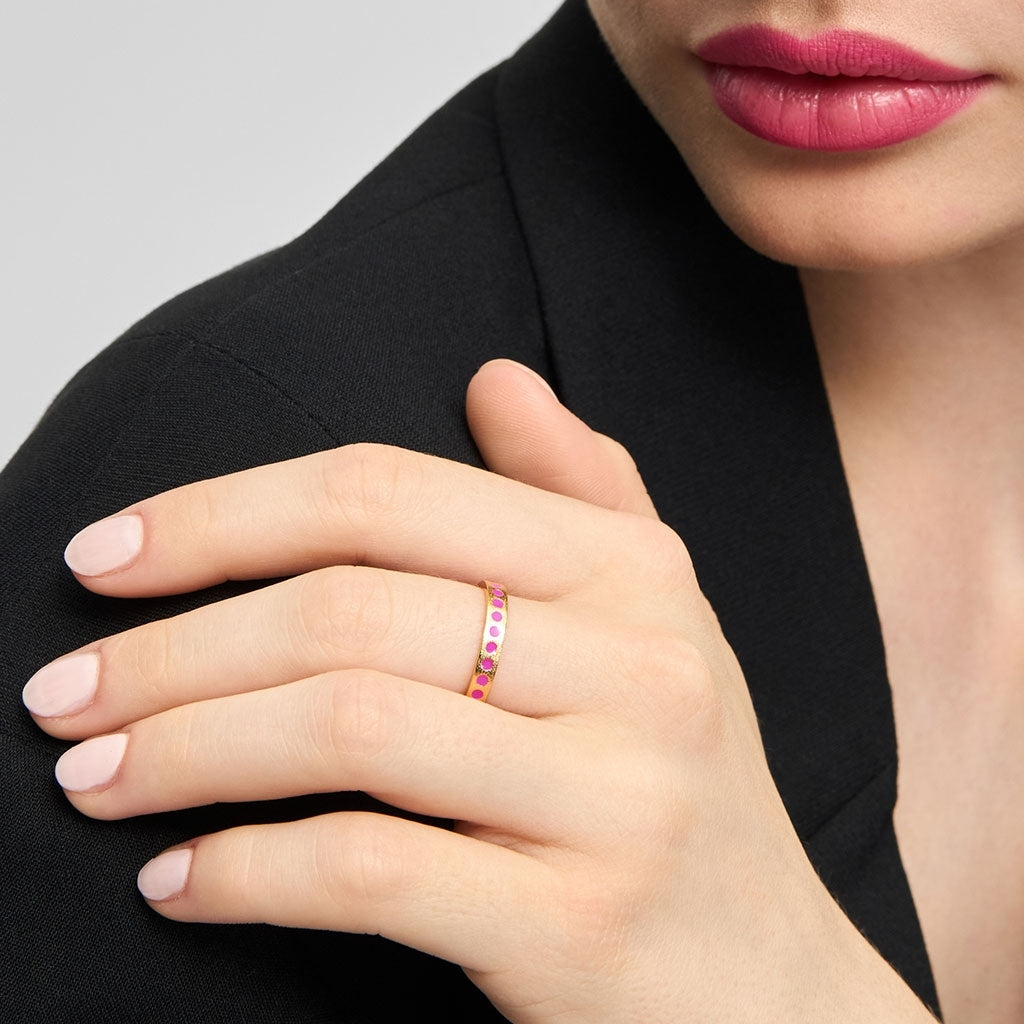 LULU Copenhagen Pattern Ring gold plated Rings Electric Fuchsia Pink