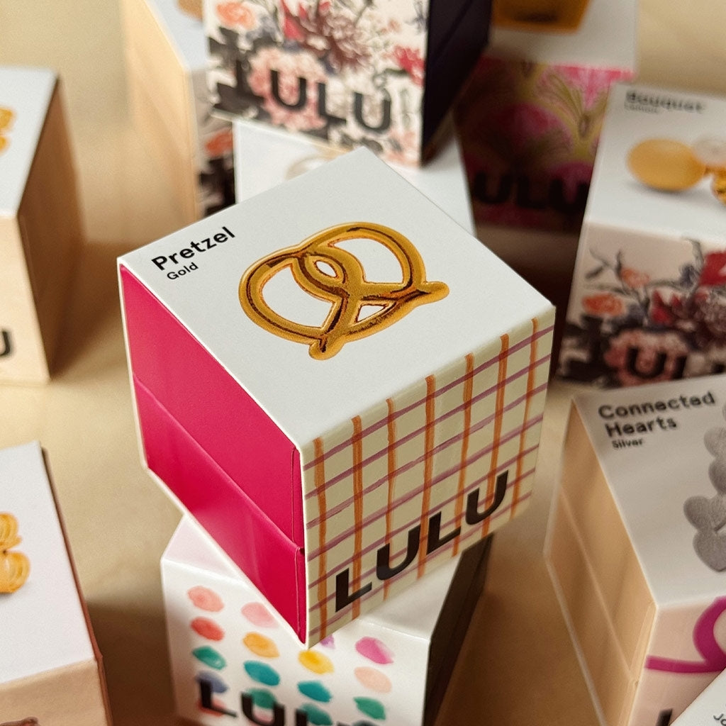 LULU Copenhagen Pretzel earring 1 pcs Ear stud, 1 pcs Gold plated