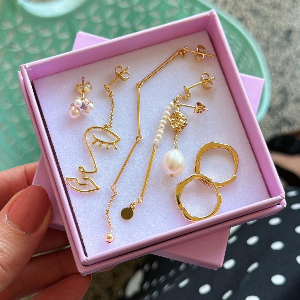 LULU Copenhagen Topping Long Woman earring 1 pcs Ear stud, 1 pcs Gold plated