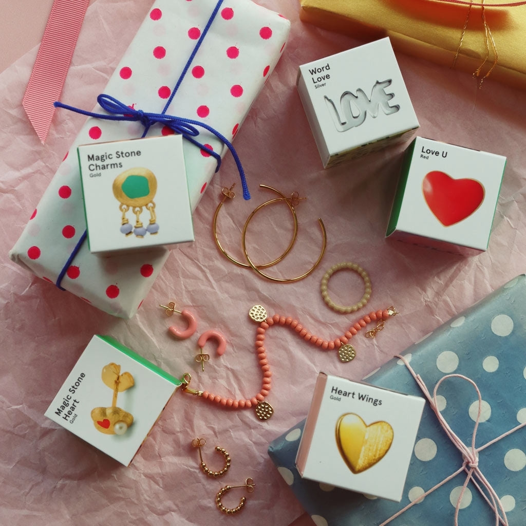 LULU Copenhagen Word Love earring 1 pcs Ear stud, 1 pcs Silver