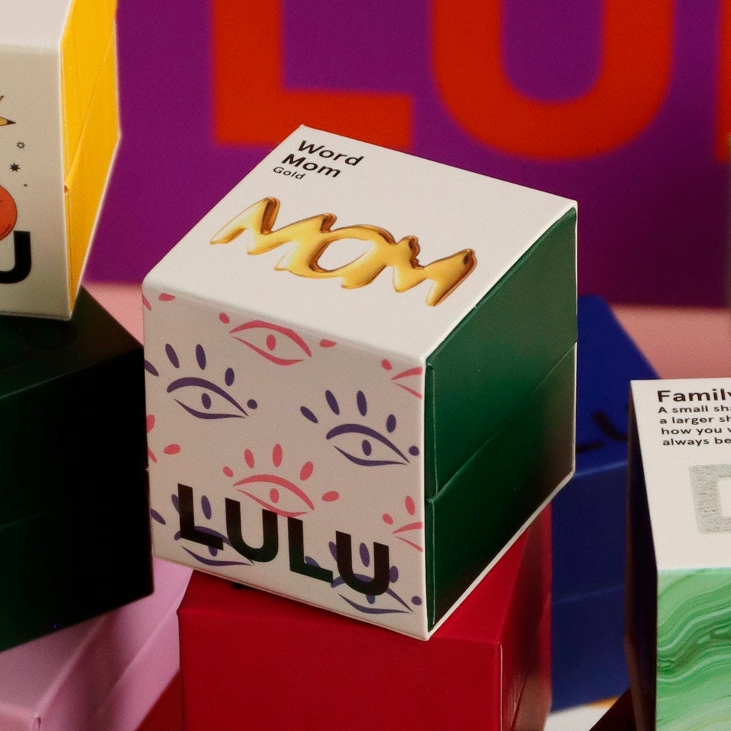 LULU Copenhagen Word Mom earring 1 pcs Ear stud, 1 pcs Gold plated