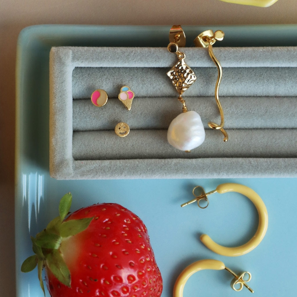 LULU Copenhagen Yin Yang 1 earring pcs Ear stud, 1 pcs Pink/Buttercream