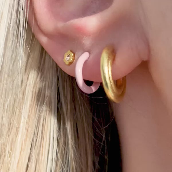 LULU Copenhagen Color Hoop Half Dip 1 pcs gold plated Hoops Light Pink - Video preview