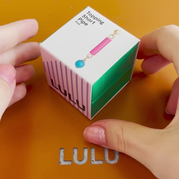 LULU Copenhagen Topping Short Pipe earring 1 pcs Ear stud, 1 pcs Pink - Video preview