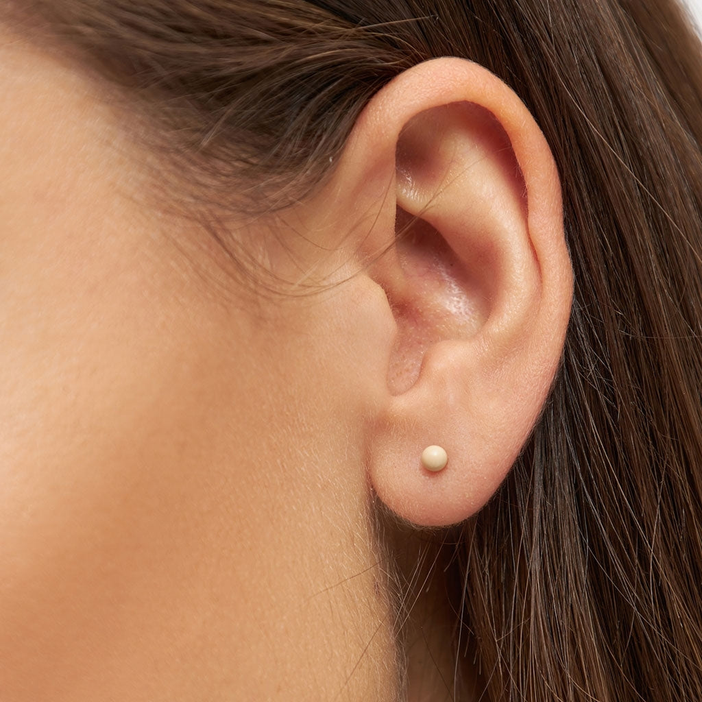 LULU Copenhagen Color Ball earring 1 pcs Ear stud, 1 pcs Buttercream