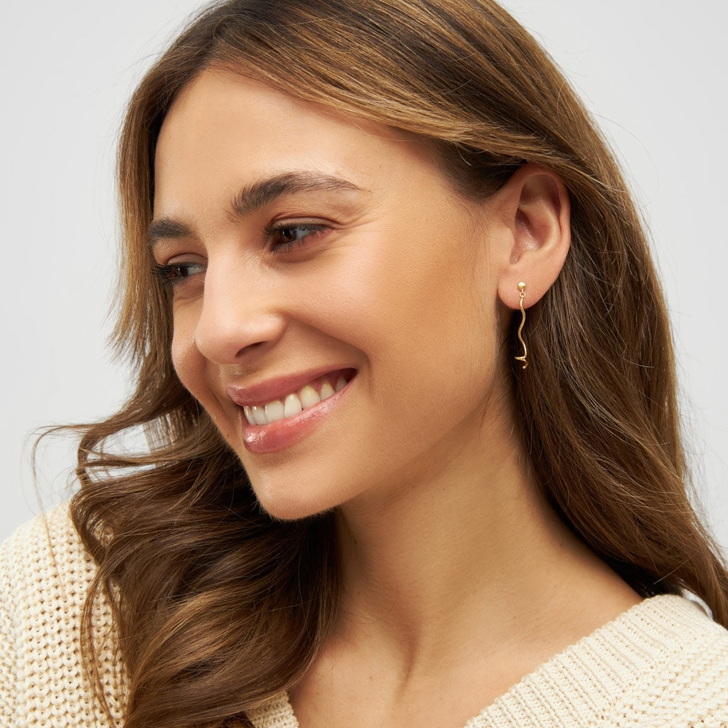 LULU Copenhagen Topping Short Swirl earring 1 pcs Ear stud, 1 pcs Gold plated