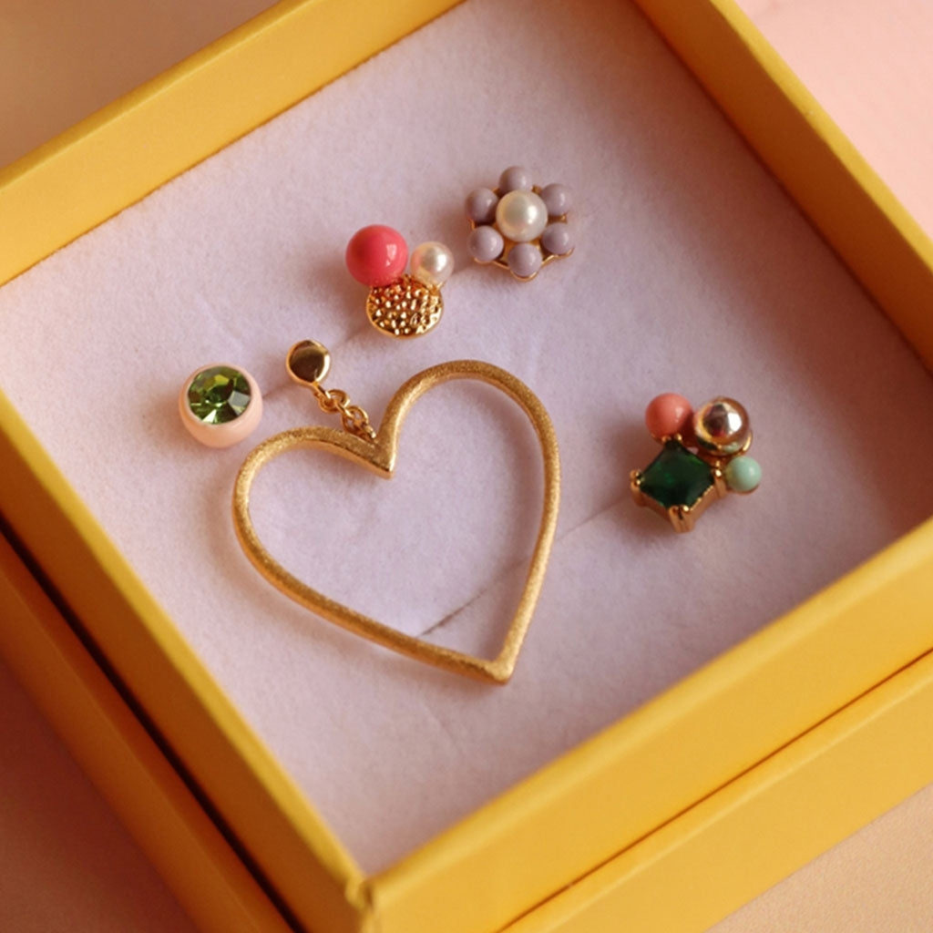 LULU Copenhagen Bouquet Plate earring 1 pcs Ear stud, 1 pcs Gold plated