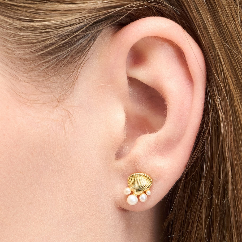 LULU Copenhagen Bouquet Shell & Pearls earring 1 pcs Ear stud, 1 pcs Gold plated