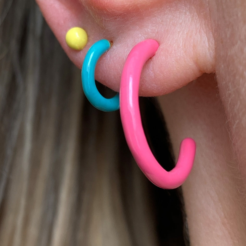 LULU Copenhagen Color Hoops Medium pair Hoops Pink