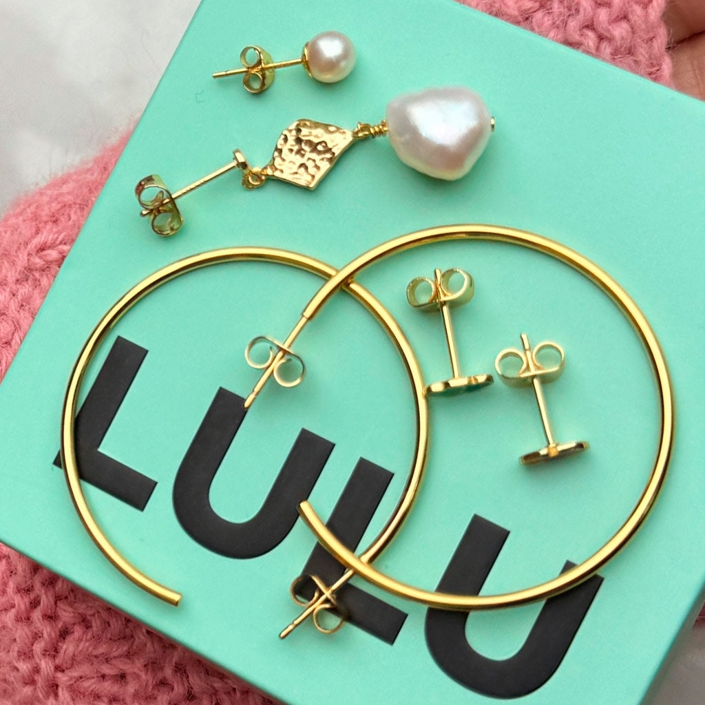 LULU Copenhagen Non Hoops Large pair Hoops Gold plated