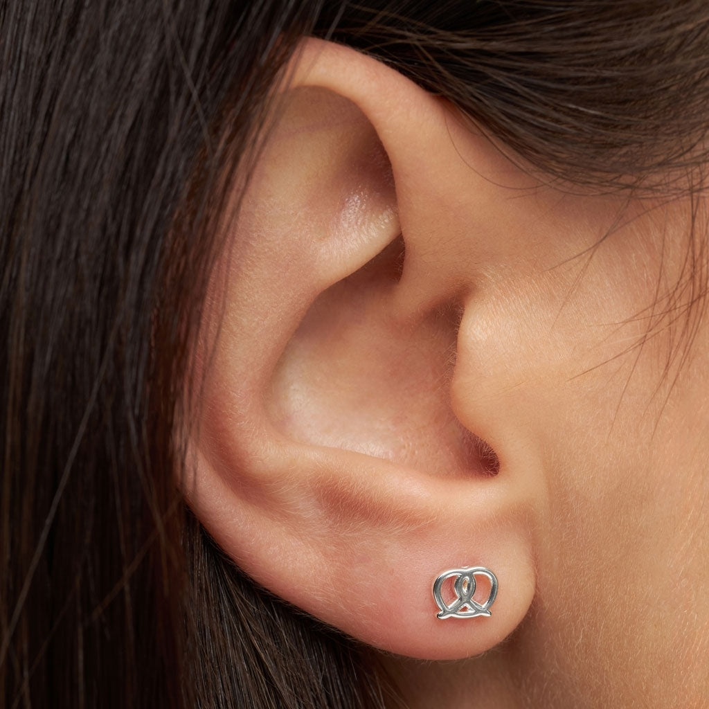 LULU Copenhagen Pretzel earring 1 pcs Ear stud, 1 pcs Silver
